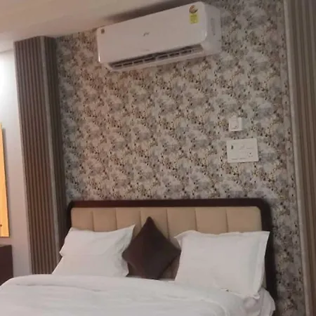 Hotel Dreaming In Mannat